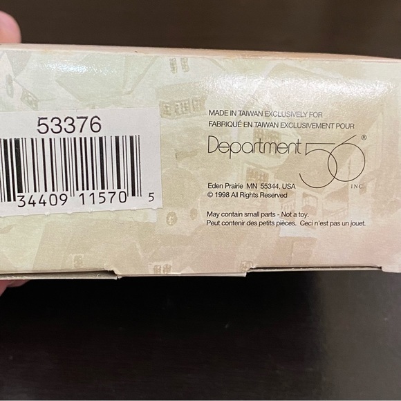 DEPARTMENT 56 Seasons Bay Set of 2 Lattice Obelisk - Picture 3 of 7